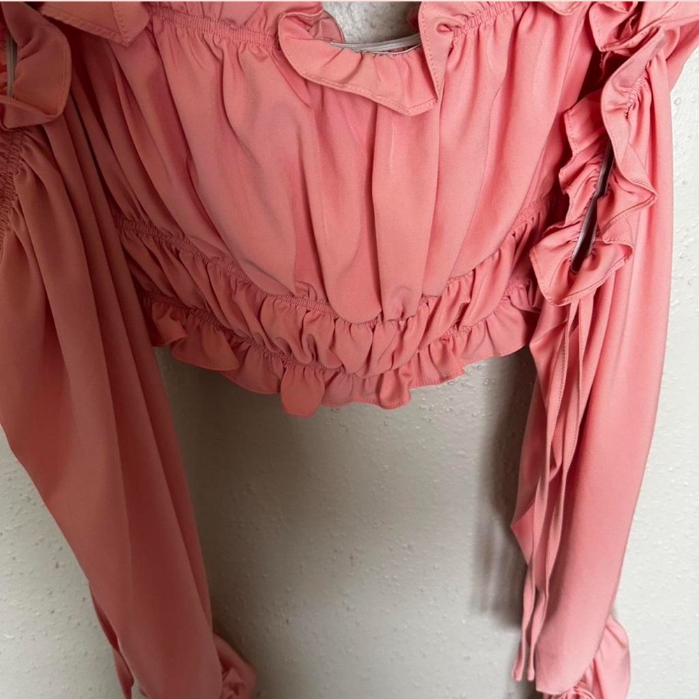 Off-Shoulder Pink Ruffle Crop Top - Picture 5 of 6